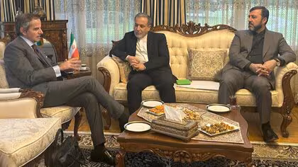 イランのアラグチ外相とIAEAグロッシ事務局長と会談　アメリカとの核開発協議前に地ならし