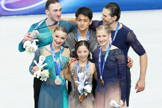 りくりゅうは「新しいページを刻んだ」　表彰台のライバルから賛辞