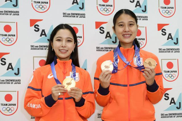 高梨沙羅「点と点が線につながった五輪」　帰国会見は晴れやかな表情