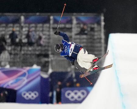 桐山決勝進めず、男子予選は延期　フリースタイル・１９日