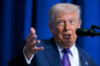 米大統領、自民圧勝巡り再び自賛　高市氏は「私のことが大好き」