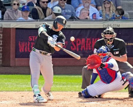 村上、初戦で２安打２打点　オープン戦開幕、鈴木は本塁打