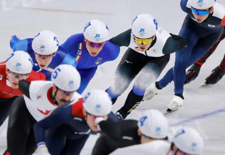 佐々木、蟻戸、佐藤が決勝へ　スピードスケート・２１日