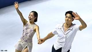 ペア金メダルの&ldquo;りくりゅう&rdquo;木原龍一「ペア大国と言われる日本に」思わぬハプニングも笑顔で氷上彩る【エキシビション】