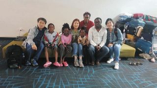 故郷から1万2000km離れた国で、僕は「空港難民」になった&hellip;一家が空港で寝泊まりを強いられた288日間の始まり