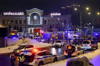 モスクワで爆発１人死亡　交通警察官、駅付近で