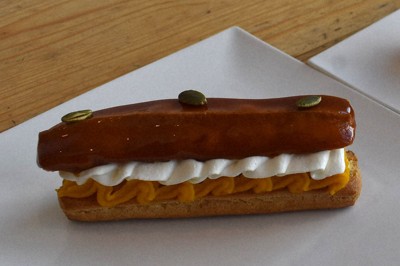 高校生考案のエクレア　人気パティシエ・辻口氏監修の店で販売　三重