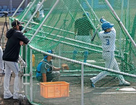 ハム郡司「緊張感と活気」　キャンプ打ち上げ