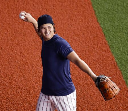 大谷、軽めの調整　他選手の打撃練習中は中堅に位置