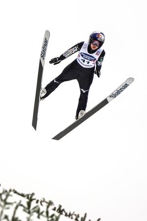 高梨の８位が最高、Ｗ杯ジャンプ　女子第２６戦、オーストリア