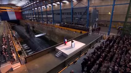 フランスが保有核弾頭数を増加　核兵器の脅威高まり受け　マクロン大統領「壊滅的報復を受けると確信させる」