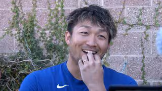 右膝負傷の鈴木誠也「思ったより検査結果悪くなかった」と軽症に安堵、ヘッスラは「二度としないと誓いました（笑）」