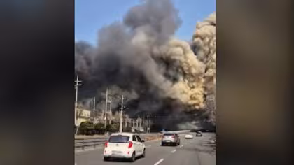 自動車部品工場で大規模火災　50人超けが、うち24人重傷　14人と連絡取れず　韓国・大田