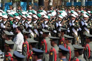 イラン、米英共同基地へミサイル　インド洋の島、命中せず