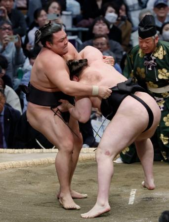 霧島、大関復帰の可能性高まる　安青錦は７勝７敗の五分に戻す