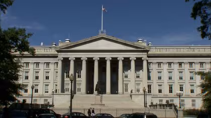 アメリカがイラン産原油制裁を30日間解除　短期的措置でエネルギー供給拡大へ　中間選挙控え価格高騰抑制狙いか