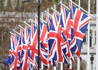 英でユダヤ団体の救急車放火　ロンドン、憎悪犯罪で捜査