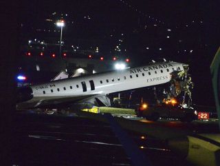 管制官の指示ミスか「失敗した」　ＮＹ、航空機と消防車の衝突事故