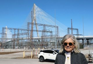 カナダが建設費を全額負担したのに&hellip;アメリカに渡る橋を開通できない　トランプ氏が突然ケチをつけた事情は