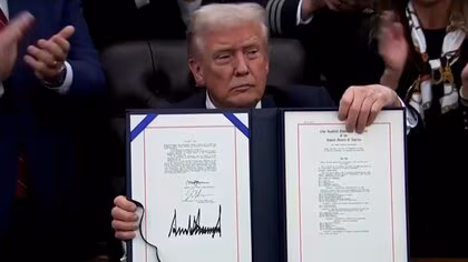 アメリカの全紙幣にトランプ大統領の署名を印刷へ　「建国250周年記念」の&ldquo;異例&rdquo;対応に野党からは批判も