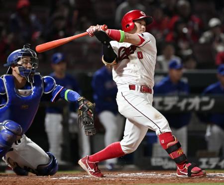 広６―５中（２７日）　広島が延長十回にサヨナラ