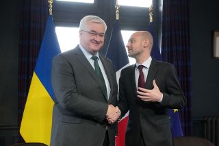 かすむウクライナ情勢　欧州主要国、強い危機感