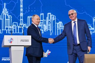 ロシア大統領前で通信制限に苦言　経済団体代表「市民の生活困難」