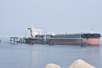 政府、北九州・白島石油備蓄基地から原油放出　190万バレル