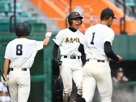具志川商業、延長10回に3点奪い準々決勝進出　高校野球の沖縄県春季大会