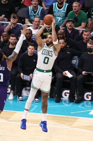 八村塁のレーカーズは３位守る　ＮＢＡ第２３週