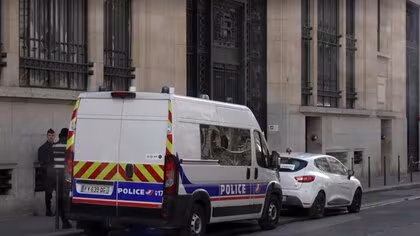 バンク・オブ・アメリカ　パリ支店前で放火未遂か　5人拘束　SNSで&ldquo;600ユーロ募集&rdquo;