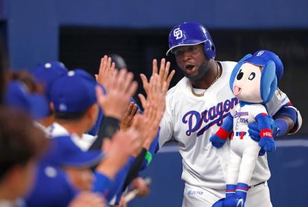 サノー、来日初安打が本塁打　開幕から４試合目