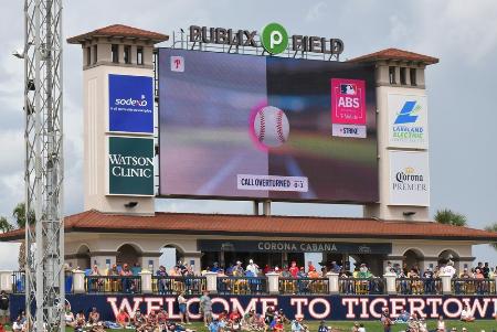 成功５３・７％、捕手高確率　球審判定への異議申し立て