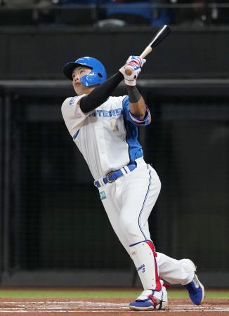 日７―１ロ（２日）　日ハムが本塁打攻勢で快勝