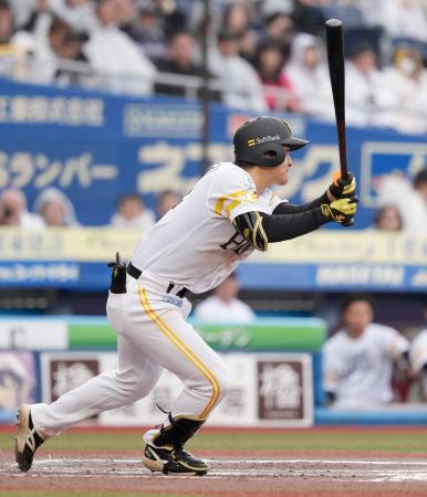 ロ２―５ソ（４日）　ソフトバンク柳町、逆転二塁打