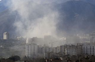 テヘランで複数の爆発音　戦闘機飛行、応戦も