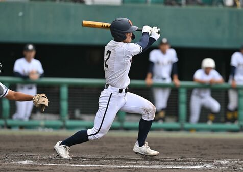 興南が決勝進出　名護を7&minus;0で破る　高校野球沖縄県春季大会準決勝