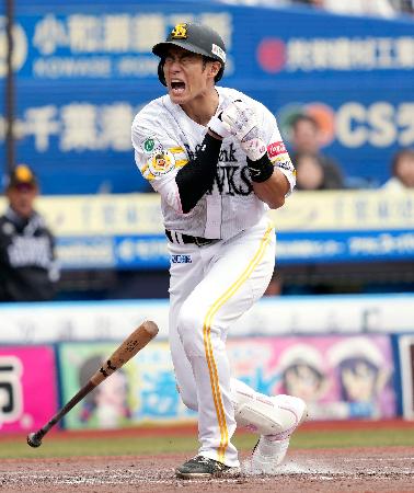 柳田、死球で交代も「大丈夫」　小久保監督、骨に異常なし